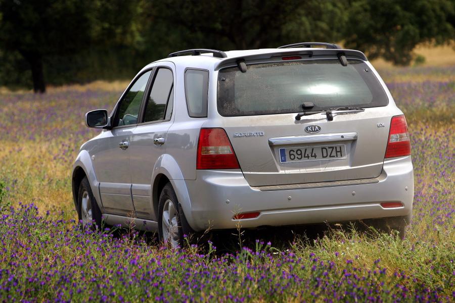  Kia Sorento 2006 года  (фото 36 из 57)